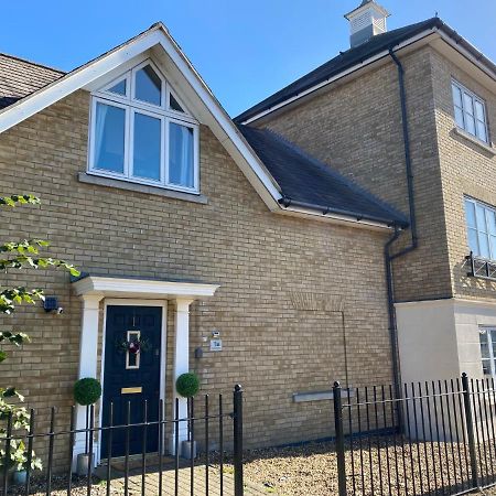 Modern Spacious Flat In Ipswich - Sleeps 6 - Parking Freston Exterior photo