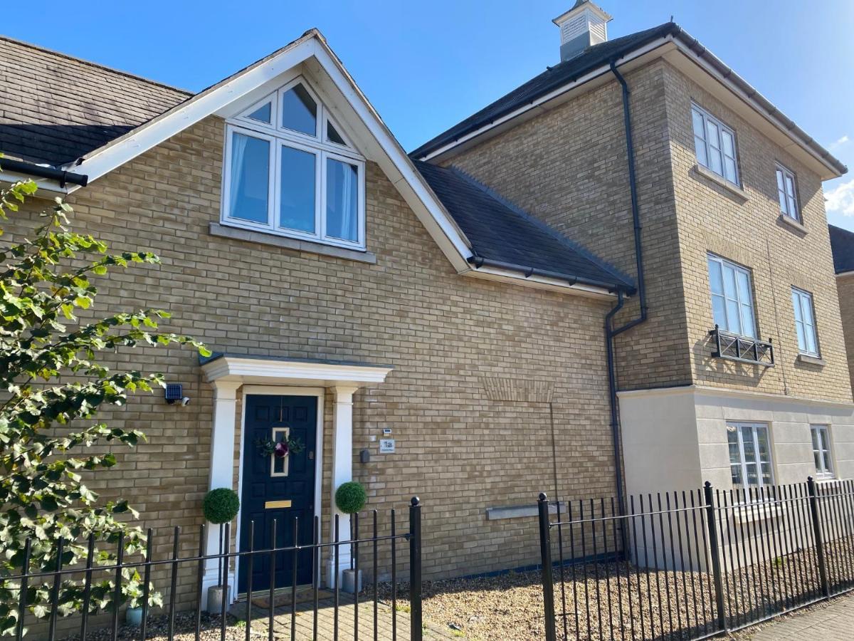 Modern Spacious Flat In Ipswich - Sleeps 6 - Parking Freston Exterior photo